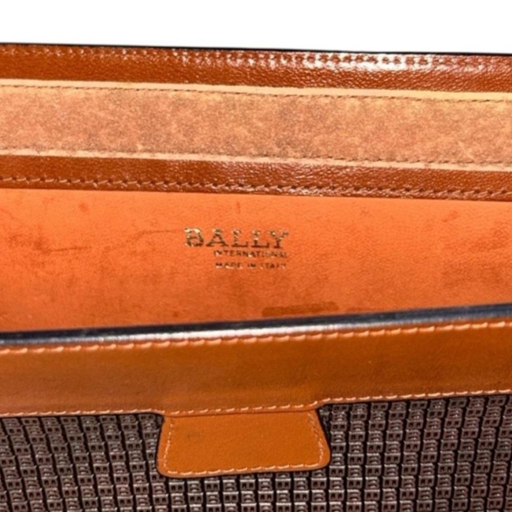 Bally Vintage Woven Lambskin & Embossed Clutch Bag - Picture 7 of 8